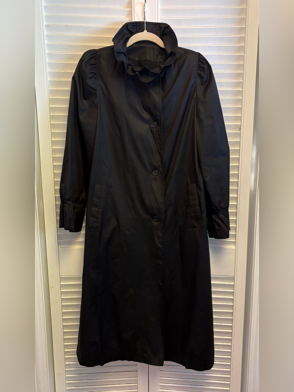 ✨✨Fox Run Black Trench Coat Size M